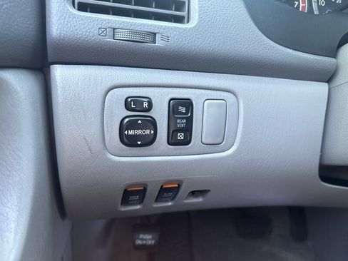 Used 2005 Toyota Sienna FWD image 40