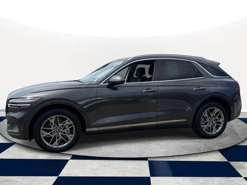 Certified 2025 Genesis GV70 2.5T AWD/4WD image 3