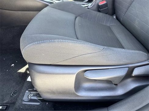 Used 2022 Toyota Corolla SE image 17
