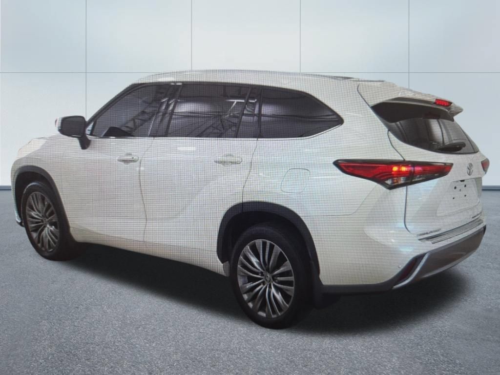 Used 2021 Toyota Highlander Platinum AWD/4WD image 5