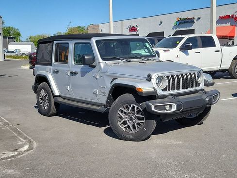 Used 2024 Jeep Wrangler Unlimited Sahara AWD/4WD image 36