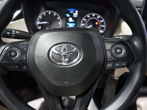 Used 2024 Toyota Corolla LE FWD image 17