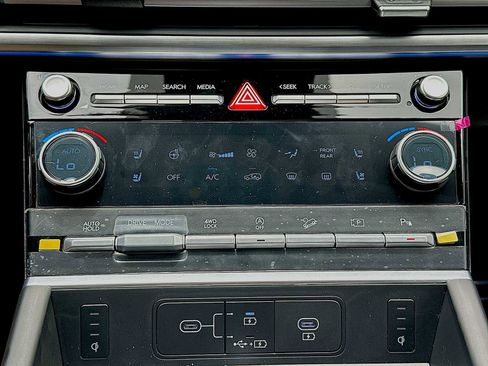 New 2026 Hyundai Santa Fe Limited AWD/4WD image 17