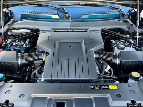 New 2026 Land Rover Defender 110 AWD/4WD image 12