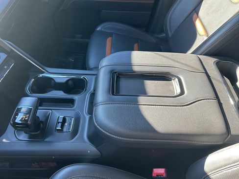 Used 2022 GMC Sierra 1500 AT4 w/ AT4 Premium Package image 18