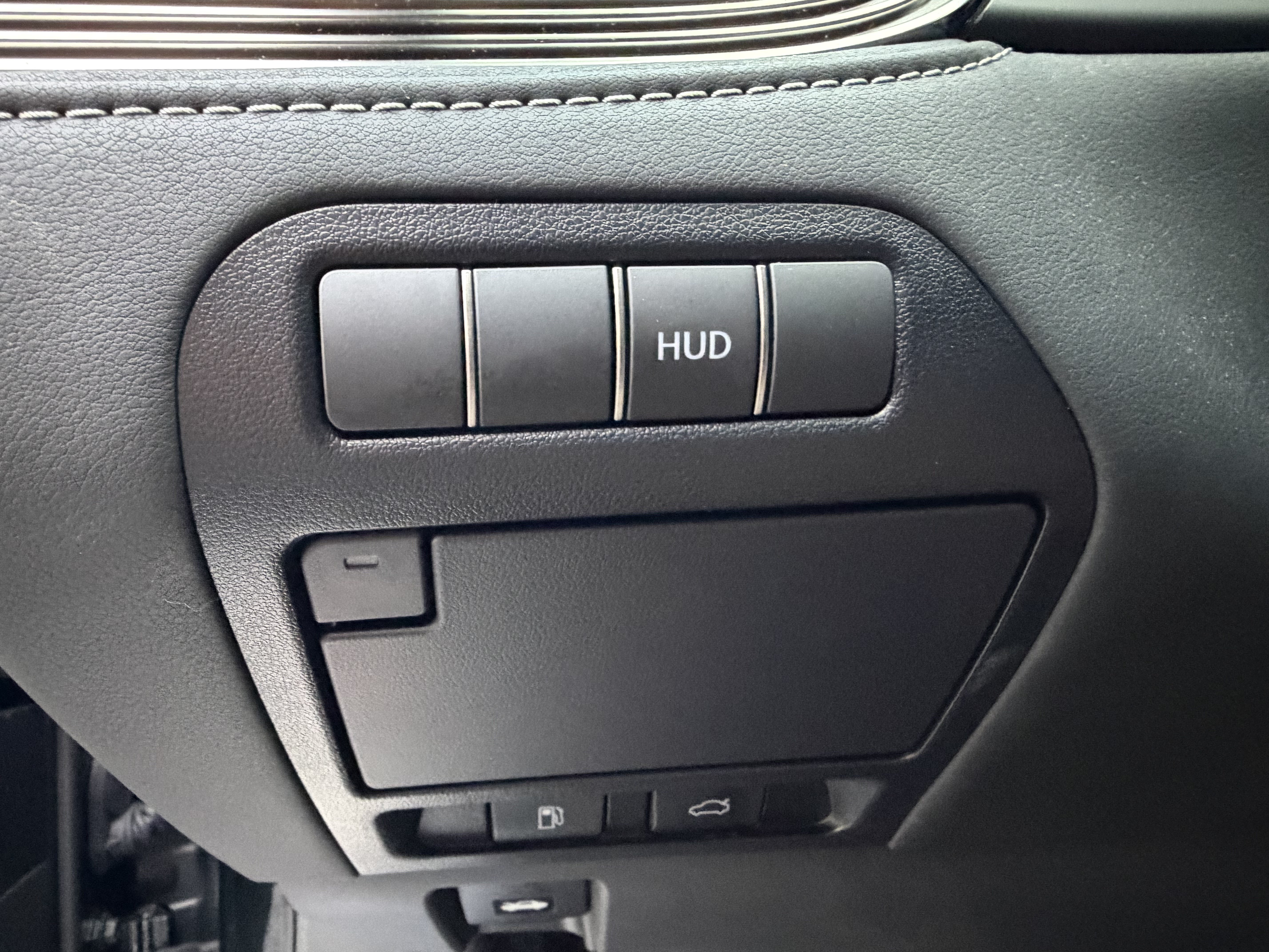 Used 2025 Lexus LS 500 RWD image 15