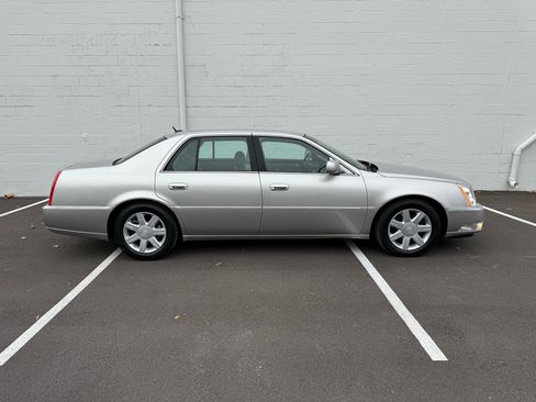 Used 2006 Cadillac DTS image 7