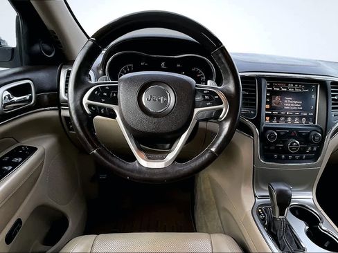 Used 2017 Jeep Grand Cherokee Overland image 15