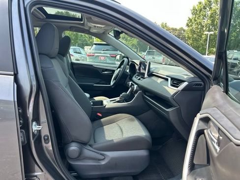 Used 2025 Toyota RAV4 XLE w/ Convenience Package FWD image 20