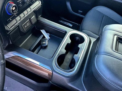 Used 2021 Chevrolet Silverado 1500 LT Trail Boss w/ Bed Protection Package image 11