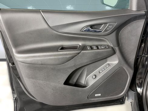 Used 2020 Chevrolet Equinox Premier FWD image 11