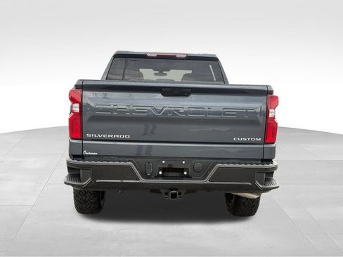 Used 2022 Chevrolet Silverado 1500 Custom Trail Boss AWD/4WD image 25