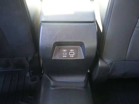 Used 2024 Subaru Crosstrek 2.0i Premium AWD/4WD image 17