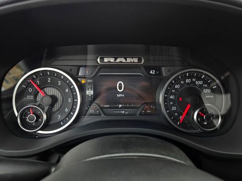 New 2026 RAM 1500 4x4 Crew Cab image 18