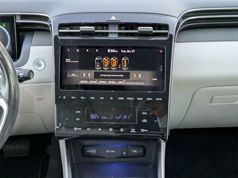 Used 2022 Hyundai Tucson Limited image 19
