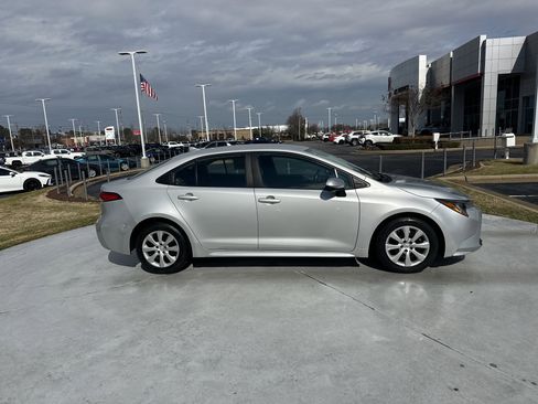 Certified 2024 Toyota Corolla LE image 11