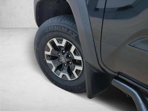 Certified 2022 Toyota Tacoma TRD Off-Road w/ TRD Premium Off Road Package RWD image 10