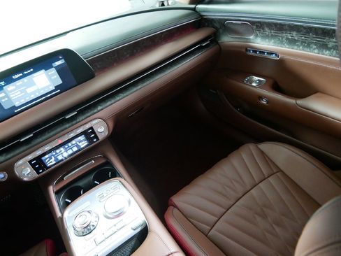 Used 2023 Genesis G90 3.5T AWD/4WD image 11