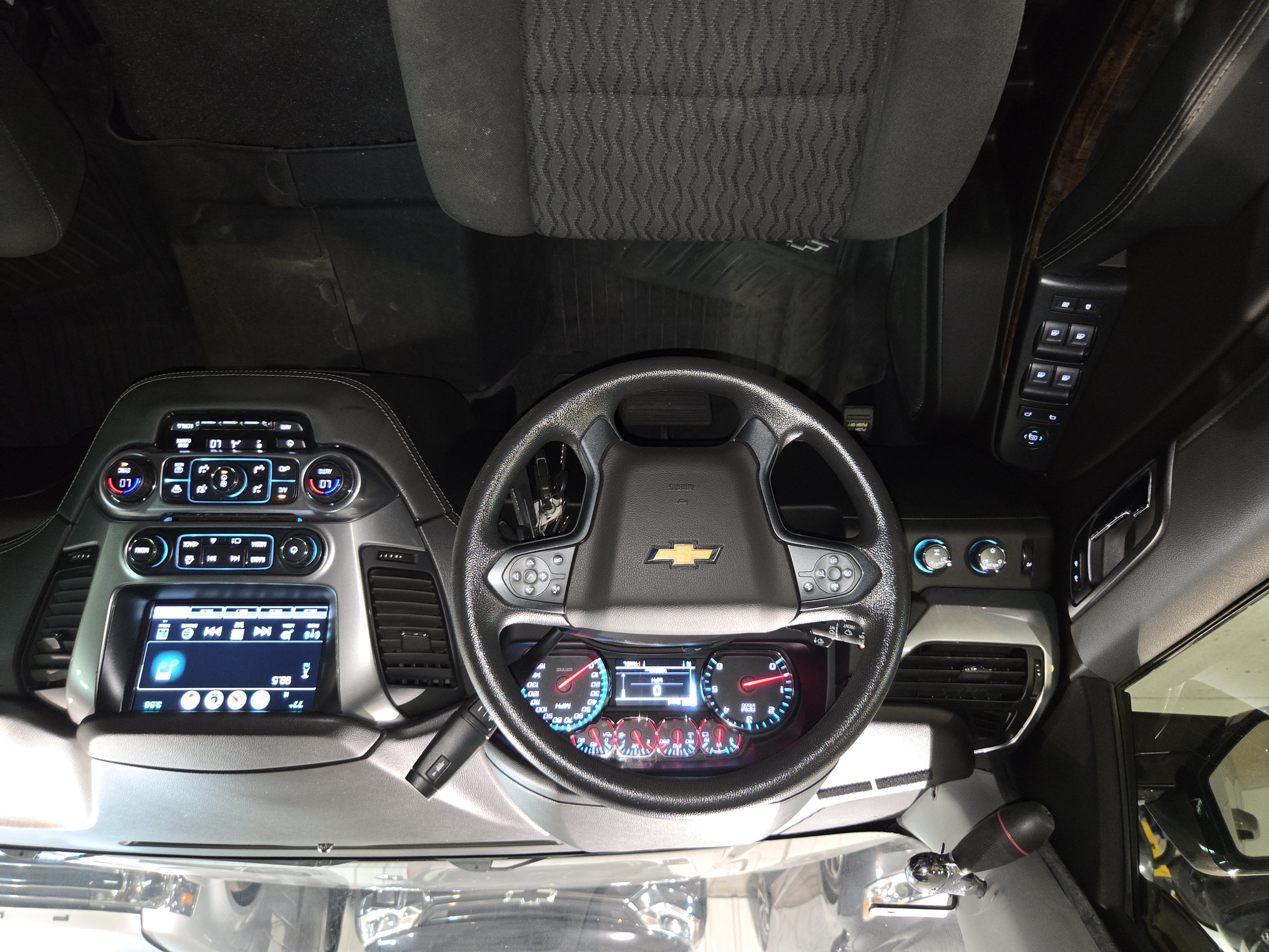 Used 2019 Chevrolet Tahoe 4WD w/ Enhanced Driver Alert Package image 2