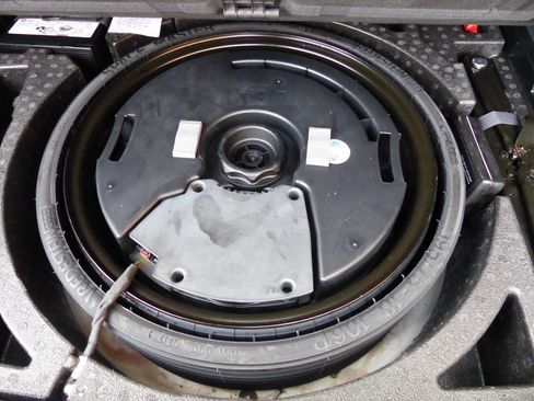 Used 2018 Audi SQ5 Prestige w/ Prestige Package image 39