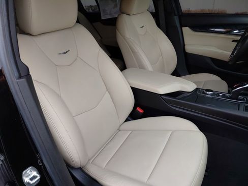 Used 2025 Cadillac CT5 Premium Luxury image 24