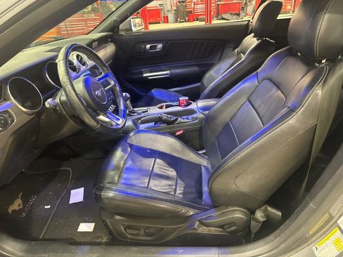Used 2021 Ford Mustang Premium RWD image 6