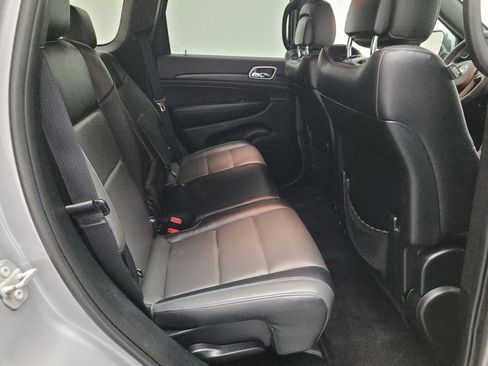 Used 2018 Jeep Grand Cherokee Laredo image 19