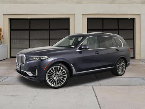 Used 2020 BMW X7 xDrive40i w/ Parking Assistance Package AWD/4WD image 3