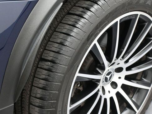 Used 2022 Mercedes-Benz GLC 300 4MATIC Coupe image 17