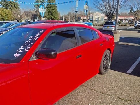 Used 2018 Dodge Charger SRT Hellcat image 4
