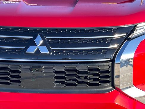 Used 2022 Mitsubishi Outlander SEL image 9