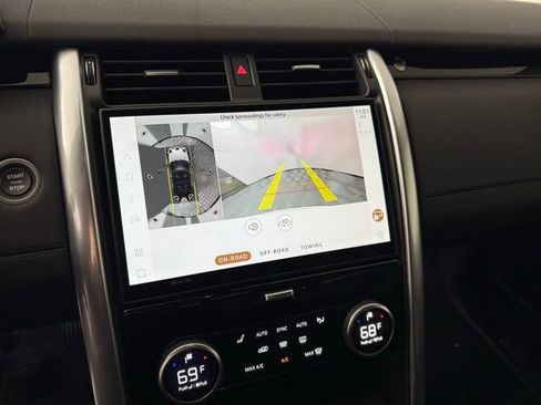 Certified 2025 Land Rover Discovery S image 19