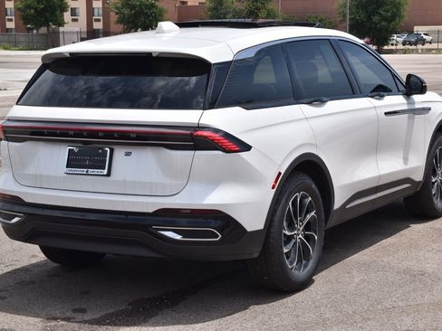New 2026 Lincoln Nautilus Premier w/ Equipment Group 102A AWD/4WD image 7