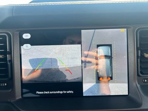 New 2025 Ford Bronco Badlands image 10