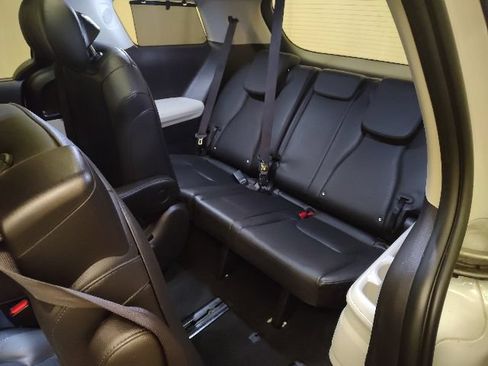 Certified 2024 Kia Carnival SX Prestige FWD image 17