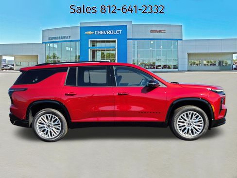 New 2026 Chevrolet Traverse RS image 5