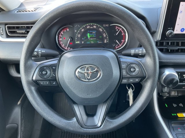 Used 2025 Toyota RAV4 LE FWD image 28