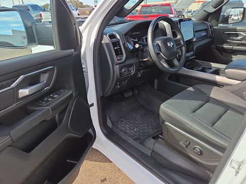 Used 2024 RAM 1500 Lone Star image 11