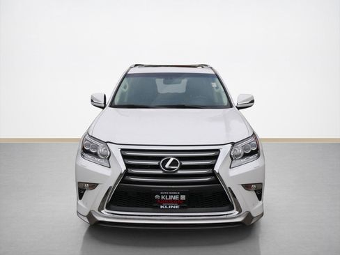 Used 2018 Lexus GX 460 image 8