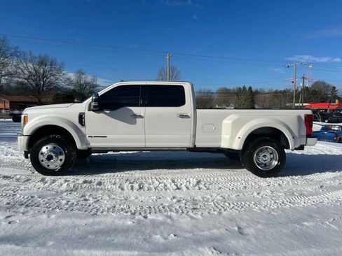 Used 2017 Ford F450 Platinum image 4