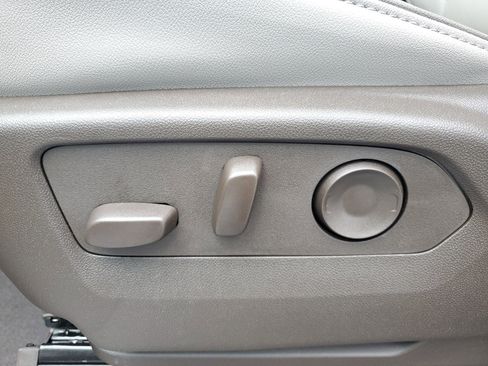 New 2026 GMC Yukon Elevation image 19