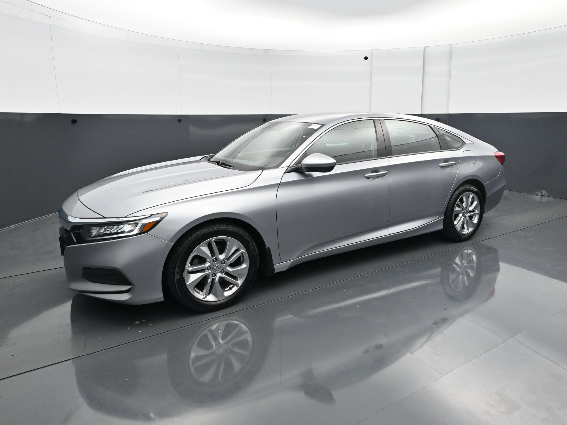 Used 2020 Honda Accord LX image 2