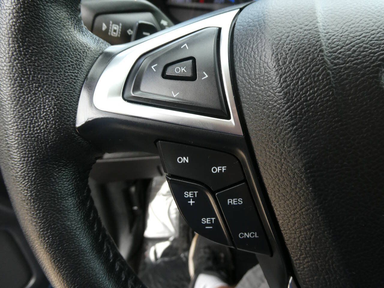 Used 2020 Ford Edge SEL w/ Convenience Package AWD/4WD image 12