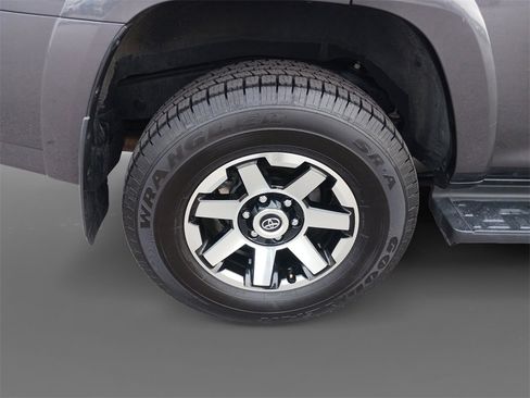 Used 2023 Toyota 4Runner TRD Off-Road Premium image 10