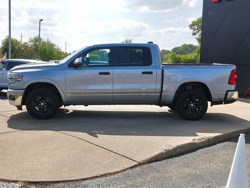 Used 2025 RAM 1500 Big Horn AWD/4WD image 9