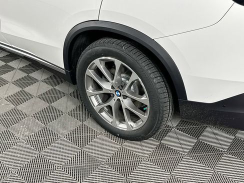 Used 2025 BMW X5 xDrive40i image 39