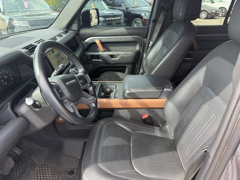 Used 2022 Land Rover Defender 110 X-Dynamic HSE AWD/4WD image 9