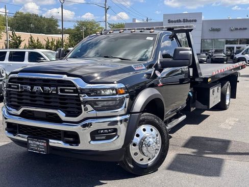 Used 2026 RAM 5500 Tradesman RWD image 3