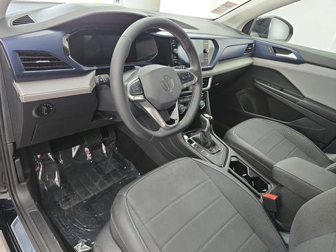 Certified 2024 Volkswagen Taos SE FWD image 15