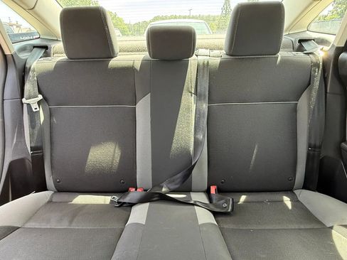 Used 2013 Ford Focus SE FWD image 22